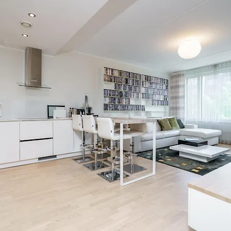1-bedroom With Free Parking شقة *