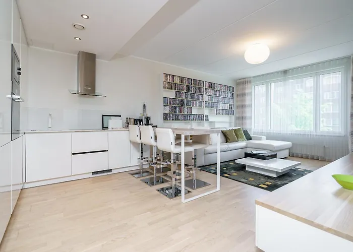 1-bedroom With Free Parking Apartment *