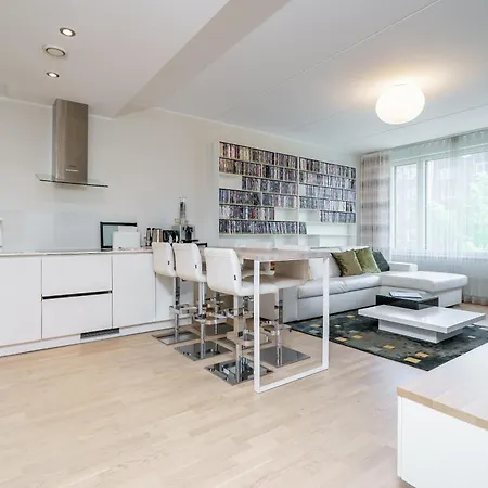 1-bedroom With Free Parking Апартаменты *